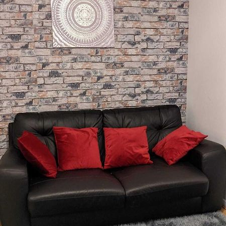 Stunning 1 bedroom apartment in Dagenham Buitenkant foto