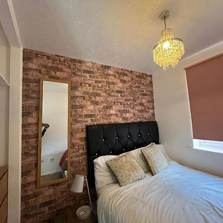 Stunning 1 bedroom apartment in Dagenham Buitenkant foto