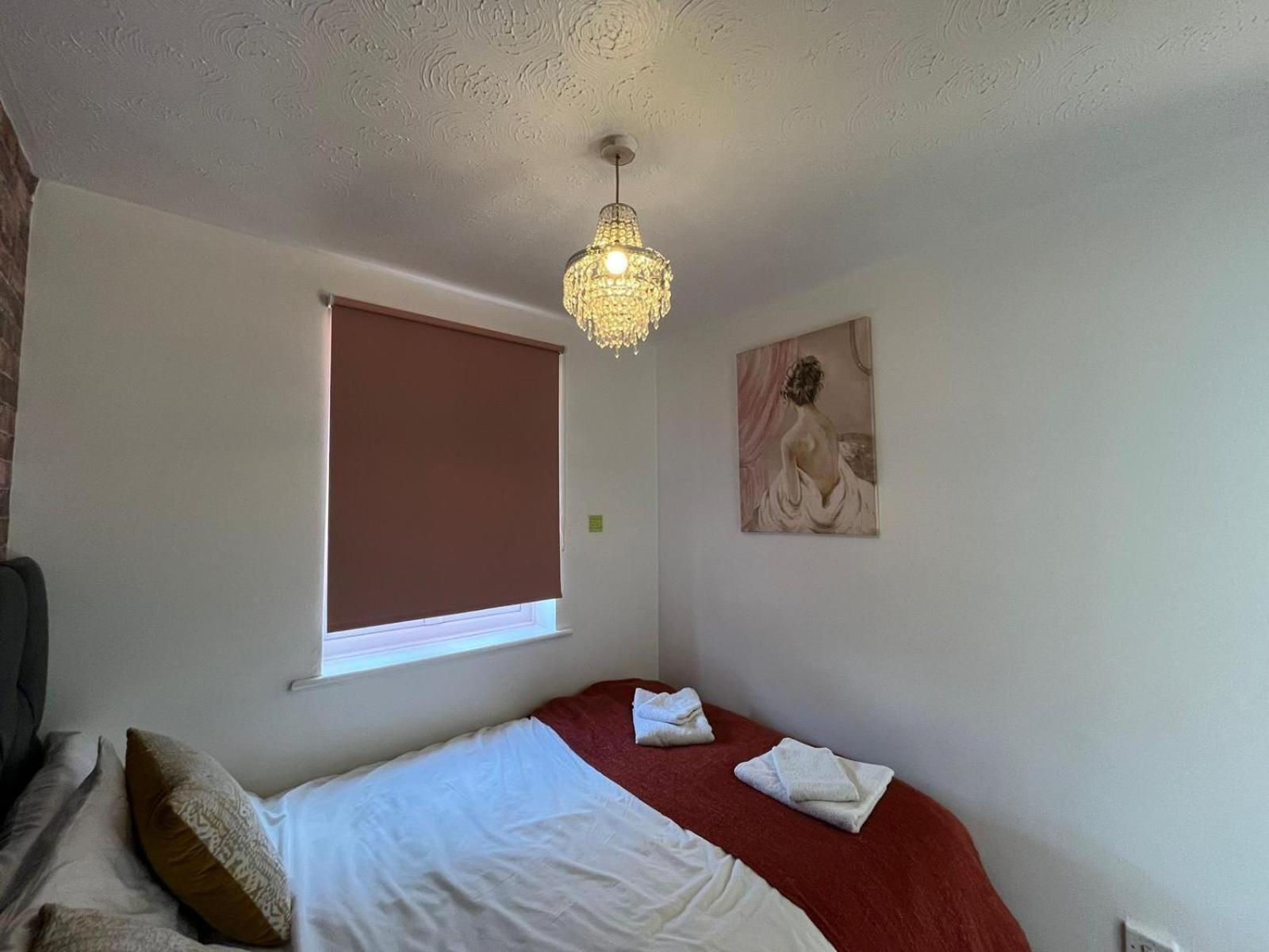 Stunning 1 bedroom apartment in Dagenham Buitenkant foto